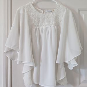 White embroidered flutter sleeve blouse // XS